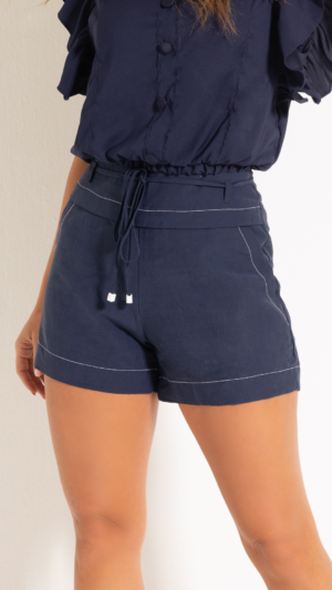 Short Alfaiataria com pala
