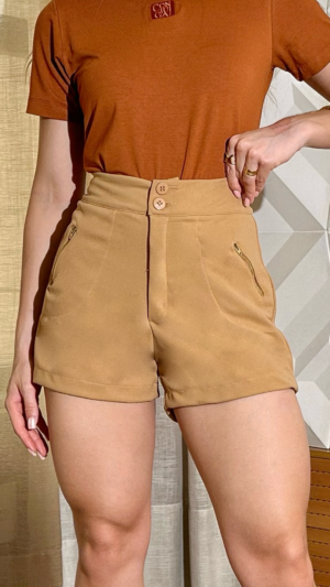 SHORT COM ZÍPER NO BOLSO